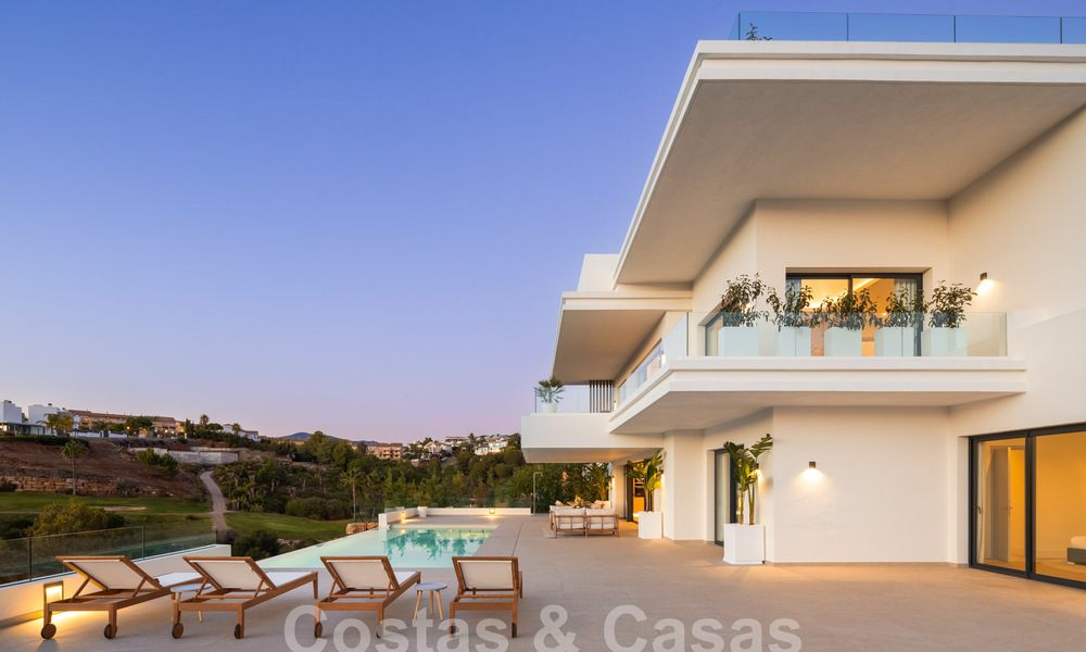 Spectaculaires villas de luxe à vendre, d'architecture contemporaine, situées dans un complexe de golf sur le nouveau Golden Mile entre Marbella et Estepona 63189