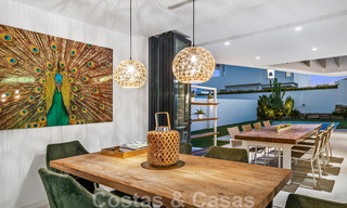 Villa moderne prête à emménager, à vendre à distance de marche de la plage et du centre de San Pedro, Marbella 44123 