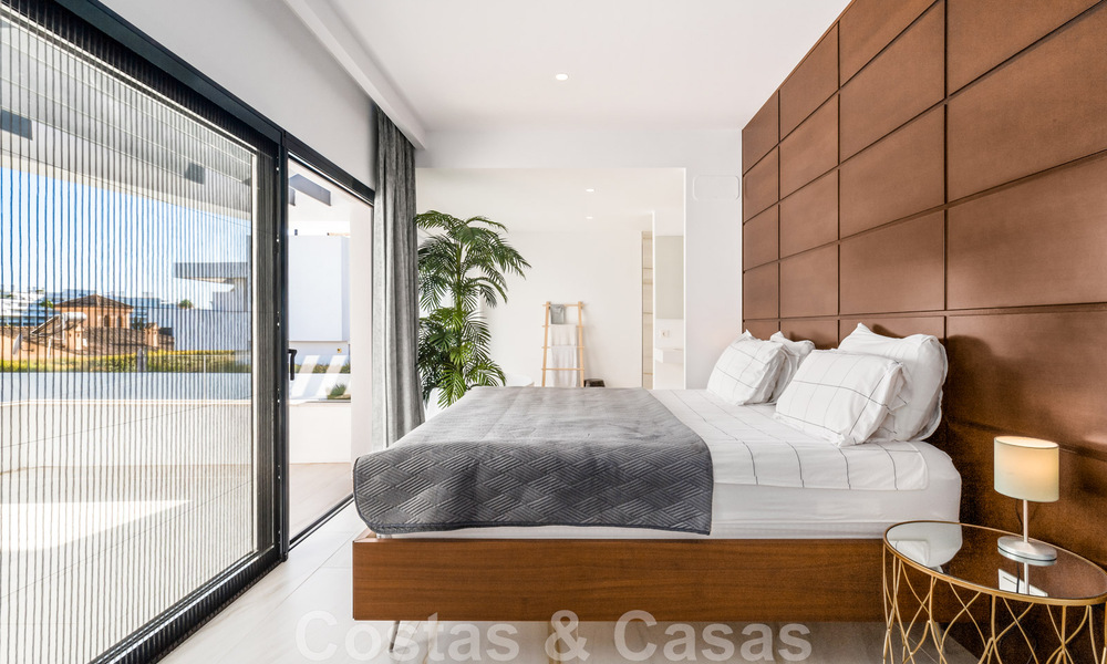 Villa moderne prête à emménager, à vendre à distance de marche de la plage et du centre de San Pedro, Marbella 44129