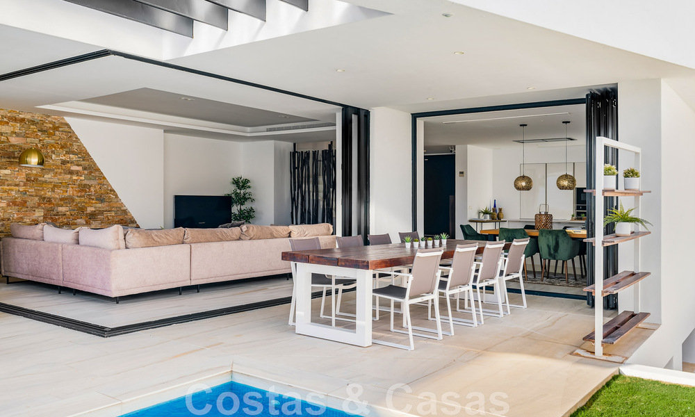 Villa moderne prête à emménager, à vendre à distance de marche de la plage et du centre de San Pedro, Marbella 44134