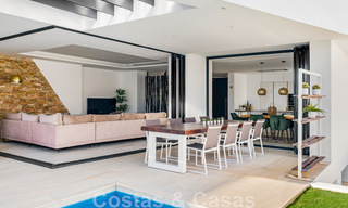 Villa moderne prête à emménager, à vendre à distance de marche de la plage et du centre de San Pedro, Marbella 44134 