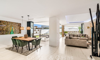 Villa moderne prête à emménager, à vendre à distance de marche de la plage et du centre de San Pedro, Marbella 44141 