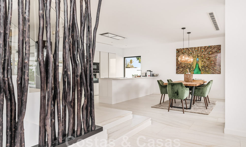 Villa moderne prête à emménager, à vendre à distance de marche de la plage et du centre de San Pedro, Marbella 44143
