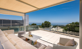 Dernière! Villa de luxe exclusive et architecturale à vendre, avec vue sur la mer, dans le quartier très recherché de Sierra Blanca, sur le Golden Mile de Marbella 43630 