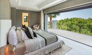 Superbe villa de luxe à vendre dans une architecture méditerranéenne moderne, avec vue sur la mer et dans un complexe de golf à Benahavis – Marbella 44160 