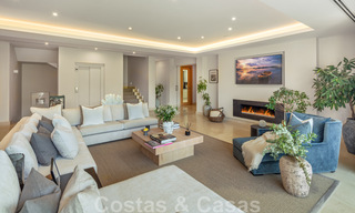 Superbe villa de luxe à vendre dans une architecture méditerranéenne moderne, avec vue sur la mer et dans un complexe de golf à Benahavis – Marbella 44167 