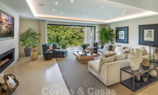 Superbe villa de luxe à vendre dans une architecture méditerranéenne moderne, avec vue sur la mer et dans un complexe de golf à Benahavis – Marbella 44168 