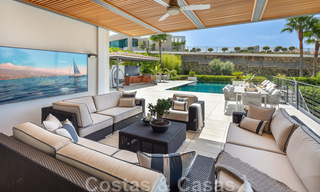Superbe villa de luxe à vendre dans une architecture méditerranéenne moderne, avec vue sur la mer et dans un complexe de golf à Benahavis – Marbella 44173 