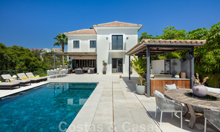 Superbe villa de luxe à vendre dans une architecture méditerranéenne moderne, avec vue sur la mer et dans un complexe de golf à Benahavis – Marbella 44175 