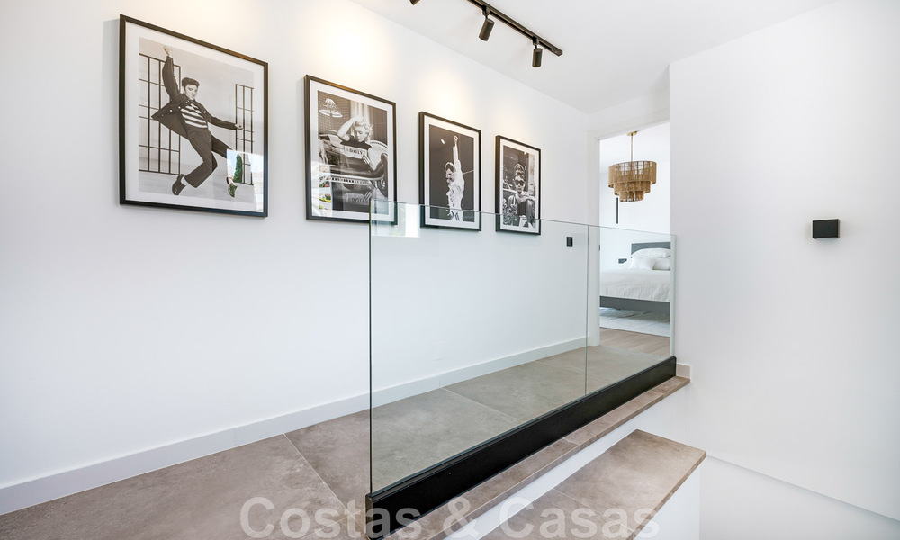 Penthouse de luxe entièrement rénové à vendre dans un style scandinave avec de grandes terrasses sur la Golden Mile de Marbella 44248