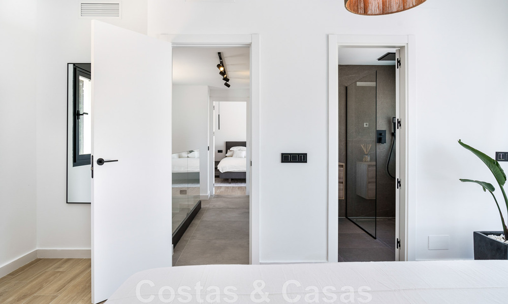 Penthouse de luxe entièrement rénové à vendre dans un style scandinave avec de grandes terrasses sur la Golden Mile de Marbella 44249