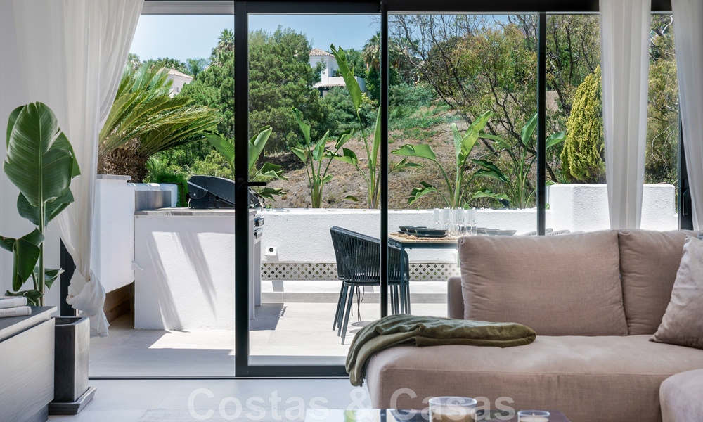 Penthouse de luxe entièrement rénové à vendre dans un style scandinave avec de grandes terrasses sur la Golden Mile de Marbella 44257