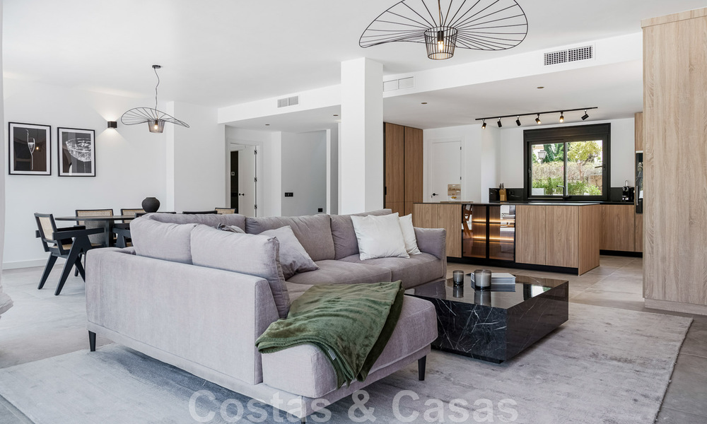 Penthouse de luxe entièrement rénové à vendre dans un style scandinave avec de grandes terrasses sur la Golden Mile de Marbella 44258