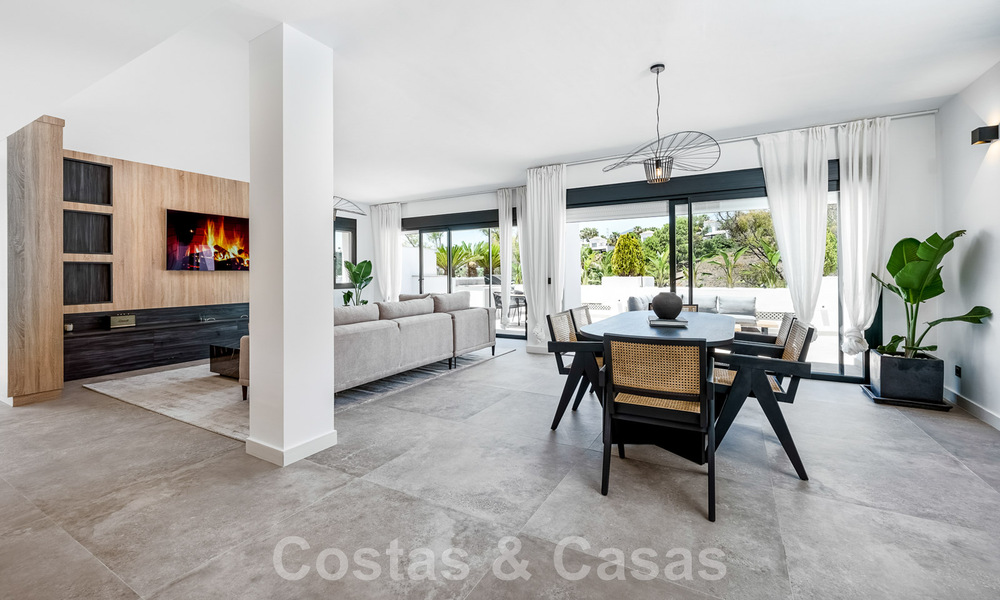 Penthouse de luxe entièrement rénové à vendre dans un style scandinave avec de grandes terrasses sur la Golden Mile de Marbella 44259