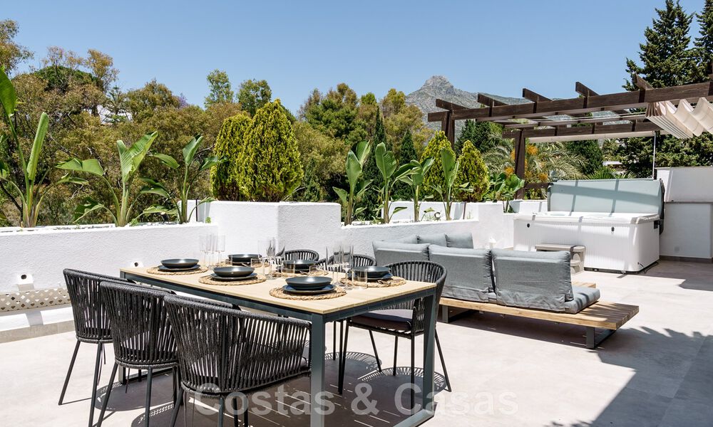 Penthouse de luxe entièrement rénové à vendre dans un style scandinave avec de grandes terrasses sur la Golden Mile de Marbella 44268