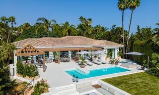 Villa andalouse contemporaine de luxe à vendre avec de nombreuses commodités de luxe, entourée de terrains de golf à Nueva Andalucia, Marbella 44366 