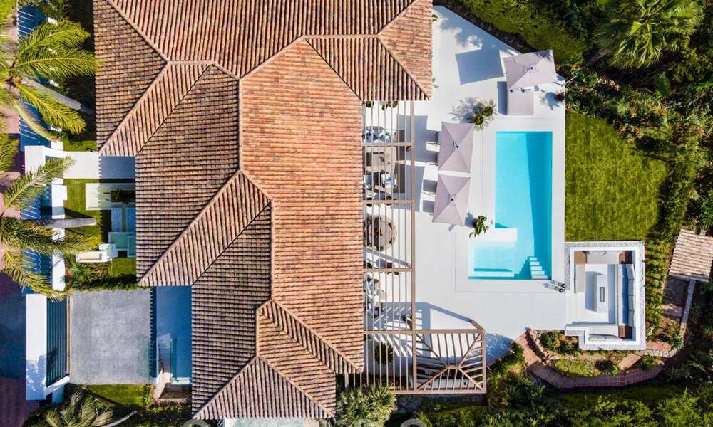 Villa andalouse contemporaine de luxe à vendre avec de nombreuses commodités de luxe, entourée de terrains de golf à Nueva Andalucia, Marbella 44369