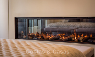 Spacieux et luxueux appartement à vendre dans un complexe sécurisé, en première ligne de plage, avec de belles vues sur la mer, sur le Golden Mile entre Marbella et Estepona 44035 