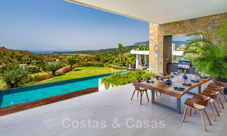 Phénoménale villa contemporaine de luxe à vendre, au bord du terrain de golf avec vue sur la mer dans un complexe de golf à Marbella - Benahavis 43970 