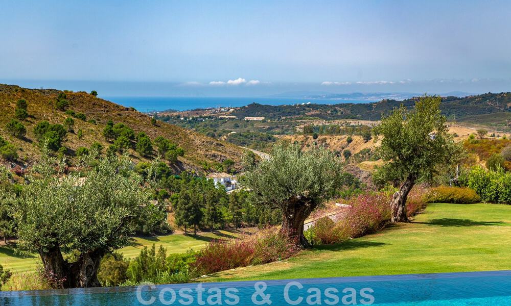 Phénoménale villa contemporaine de luxe à vendre, au bord du terrain de golf avec vue sur la mer dans un complexe de golf à Marbella - Benahavis 43973