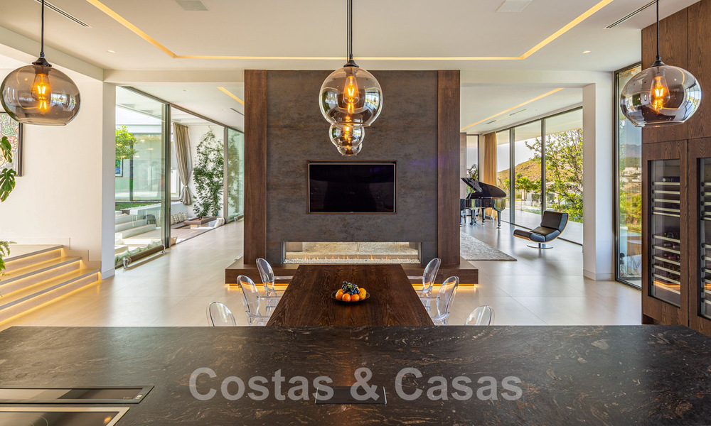 Phénoménale villa contemporaine de luxe à vendre, au bord du terrain de golf avec vue sur la mer dans un complexe de golf à Marbella - Benahavis 43976