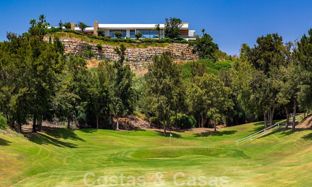 Phénoménale villa contemporaine de luxe à vendre, au bord du terrain de golf avec vue sur la mer dans un complexe de golf à Marbella - Benahavis 43979