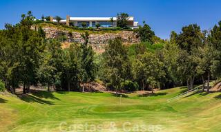 Phénoménale villa contemporaine de luxe à vendre, au bord du terrain de golf avec vue sur la mer dans un complexe de golf à Marbella - Benahavis 43979 