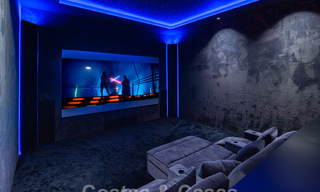 Phénoménale villa contemporaine de luxe à vendre, au bord du terrain de golf avec vue sur la mer dans un complexe de golf à Marbella - Benahavis 43981 