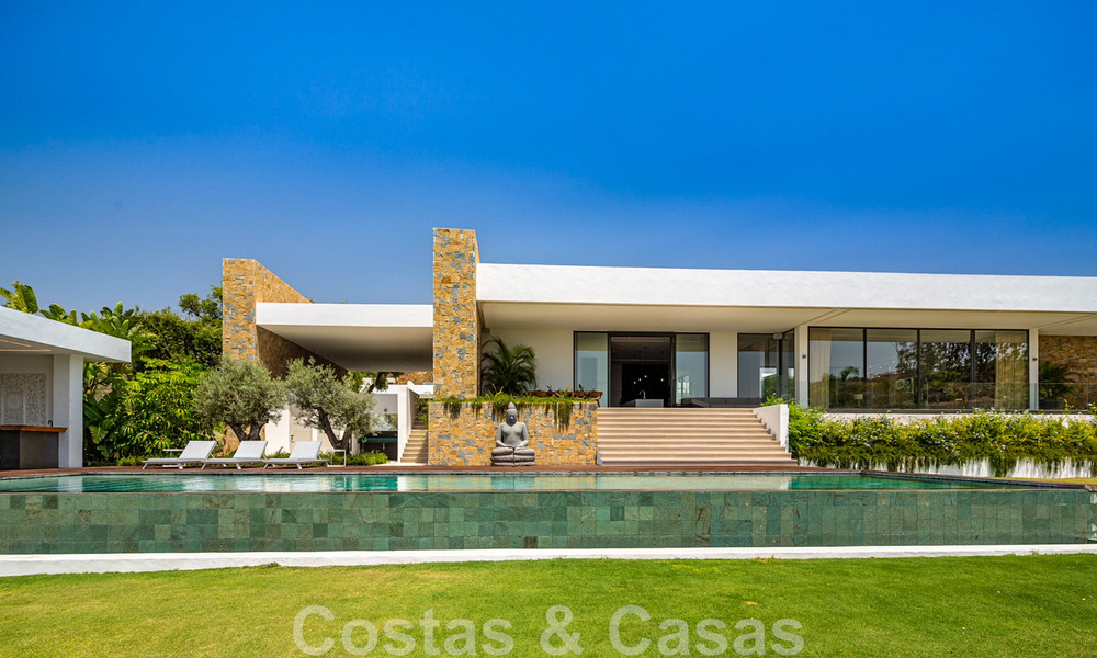 Phénoménale villa contemporaine de luxe à vendre, au bord du terrain de golf avec vue sur la mer dans un complexe de golf à Marbella - Benahavis 43982
