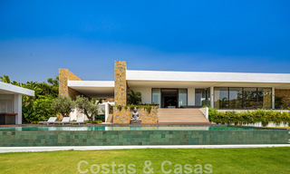 Phénoménale villa contemporaine de luxe à vendre, au bord du terrain de golf avec vue sur la mer dans un complexe de golf à Marbella - Benahavis 43982 
