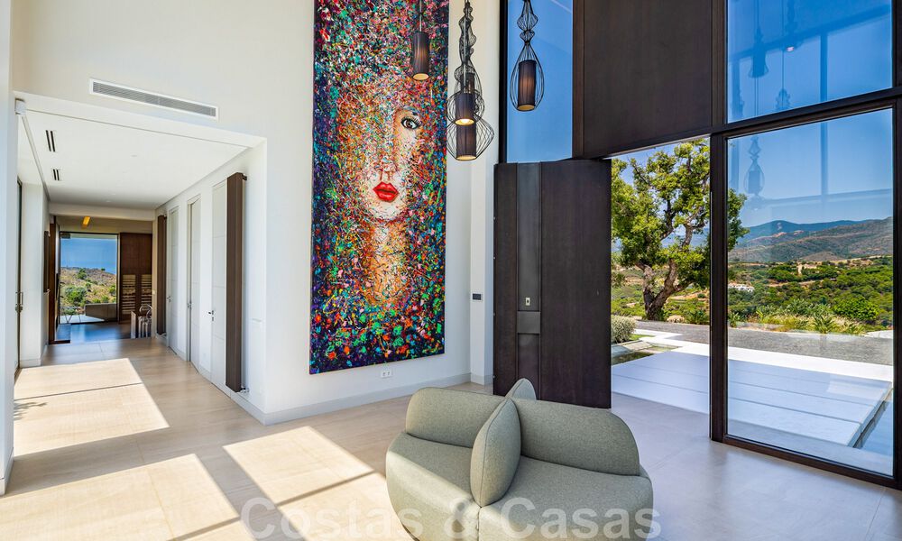 Phénoménale villa contemporaine de luxe à vendre, au bord du terrain de golf avec vue sur la mer dans un complexe de golf à Marbella - Benahavis 43984