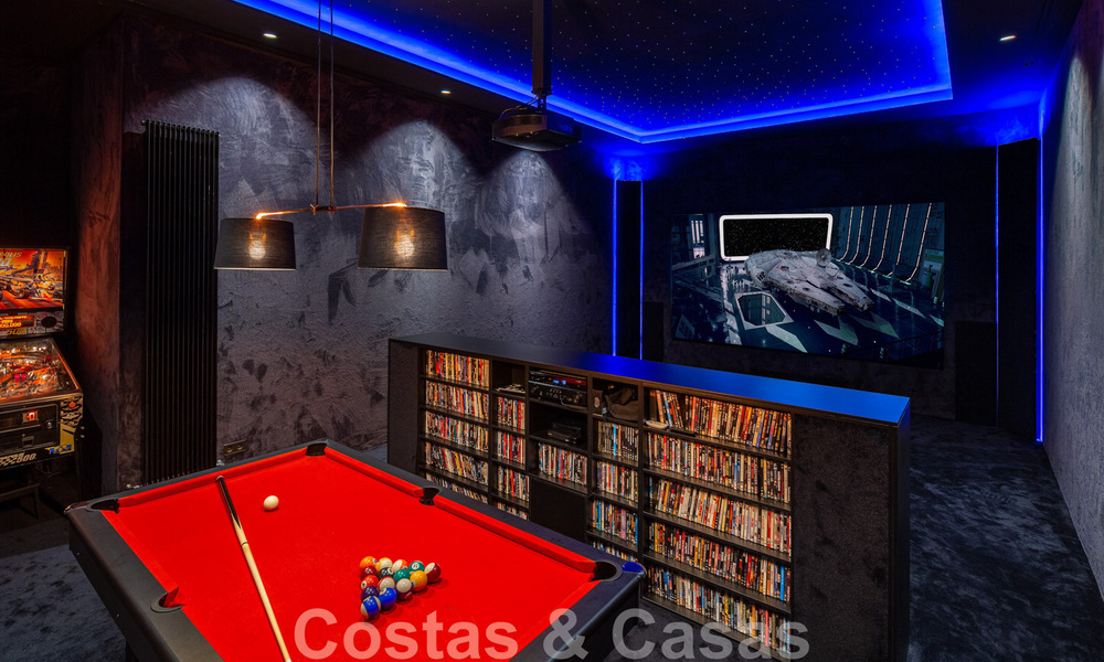 Phénoménale villa contemporaine de luxe à vendre, au bord du terrain de golf avec vue sur la mer dans un complexe de golf à Marbella - Benahavis 43987