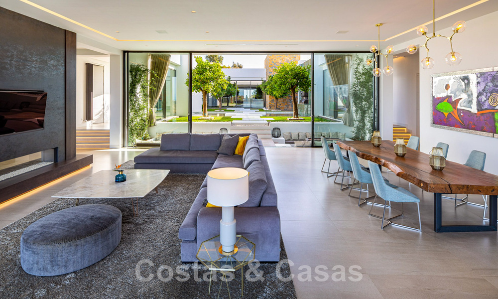 Phénoménale villa contemporaine de luxe à vendre, au bord du terrain de golf avec vue sur la mer dans un complexe de golf à Marbella - Benahavis 43989