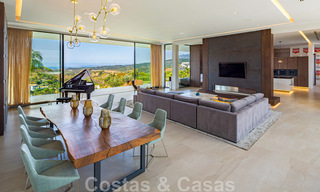 Phénoménale villa contemporaine de luxe à vendre, au bord du terrain de golf avec vue sur la mer dans un complexe de golf à Marbella - Benahavis 43998 