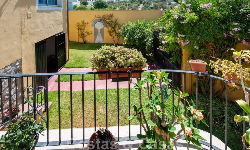 Villa traditionnelle espagnole à vendre avec vue sur la mer dans une urbanisation à l'est du centre de Marbella 44388