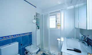 Villa traditionnelle espagnole à vendre avec vue sur la mer dans une urbanisation à l'est du centre de Marbella 44390 