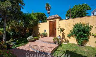 Villa traditionnelle espagnole à vendre avec vue sur la mer dans une urbanisation à l'est du centre de Marbella 44393 