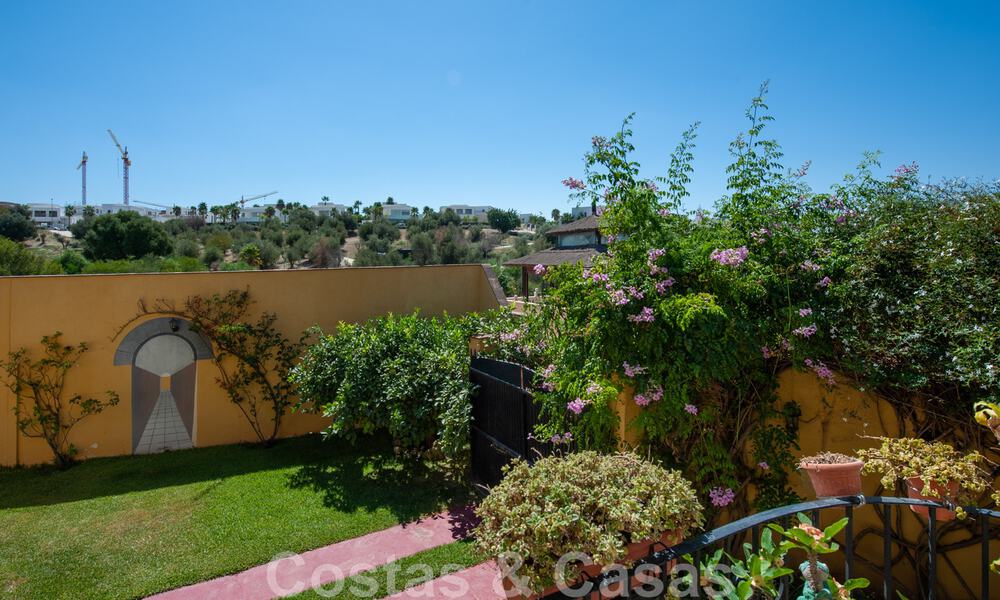 Villa traditionnelle espagnole à vendre avec vue sur la mer dans une urbanisation à l'est du centre de Marbella 44399