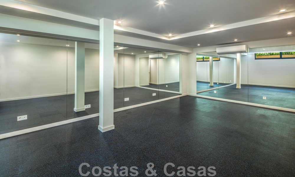 Impressionnante villa de luxe moderne avec vue imprenable sur la mer, à vendre dans une urbanisation recherchée de la Golden Mile de Marbella 44532