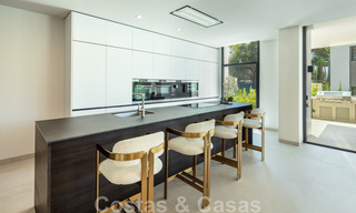 Impressionnante villa de luxe moderne avec vue imprenable sur la mer, à vendre dans une urbanisation recherchée de la Golden Mile de Marbella 44535 