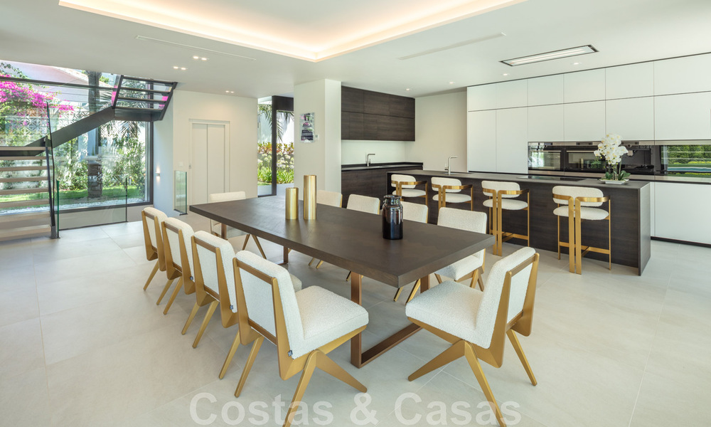 Impressionnante villa de luxe moderne avec vue imprenable sur la mer, à vendre dans une urbanisation recherchée de la Golden Mile de Marbella 44536