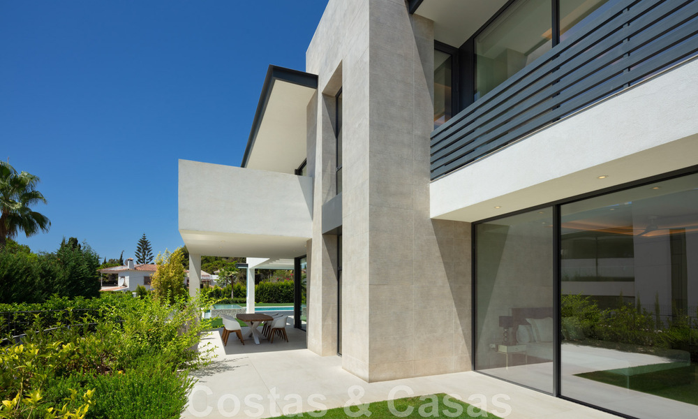 Impressionnante villa de luxe moderne avec vue imprenable sur la mer, à vendre dans une urbanisation recherchée de la Golden Mile de Marbella 44541