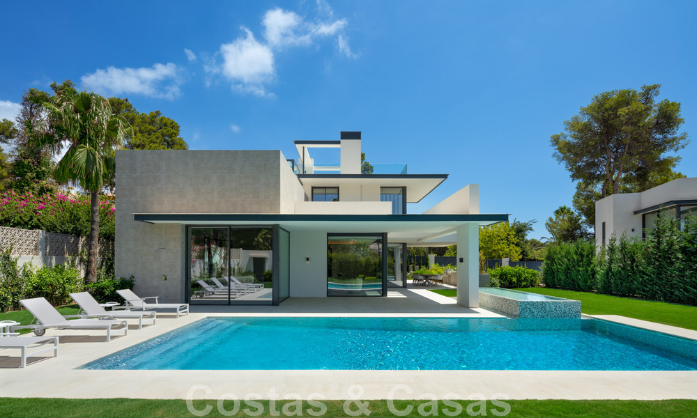 Impressionnante villa de luxe moderne avec vue imprenable sur la mer, à vendre dans une urbanisation recherchée de la Golden Mile de Marbella 44544