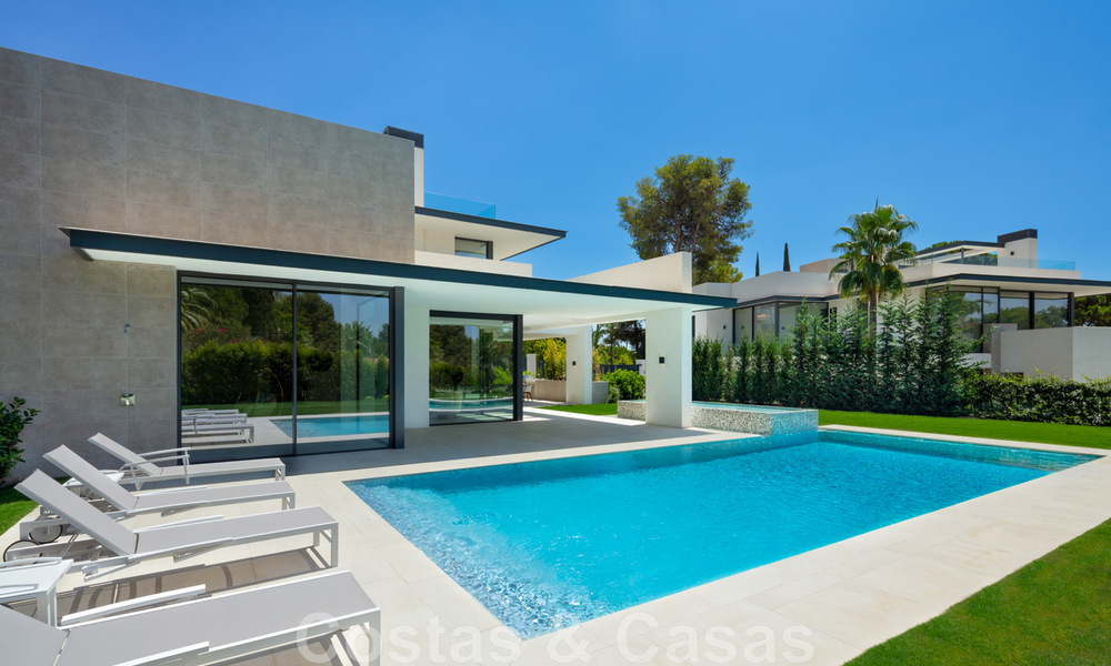 Impressionnante villa de luxe moderne avec vue imprenable sur la mer, à vendre dans une urbanisation recherchée de la Golden Mile de Marbella 44545