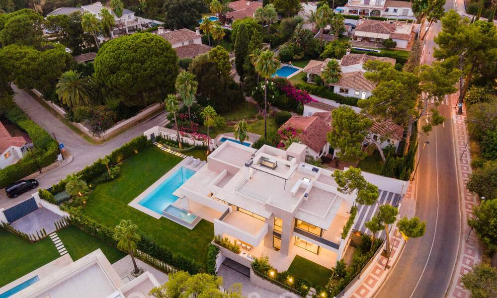 Impressionnante villa de luxe moderne avec vue imprenable sur la mer, à vendre dans une urbanisation recherchée de la Golden Mile de Marbella 44551