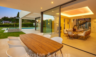 Impressionnante villa de luxe moderne avec vue imprenable sur la mer, à vendre dans une urbanisation recherchée de la Golden Mile de Marbella 44554 