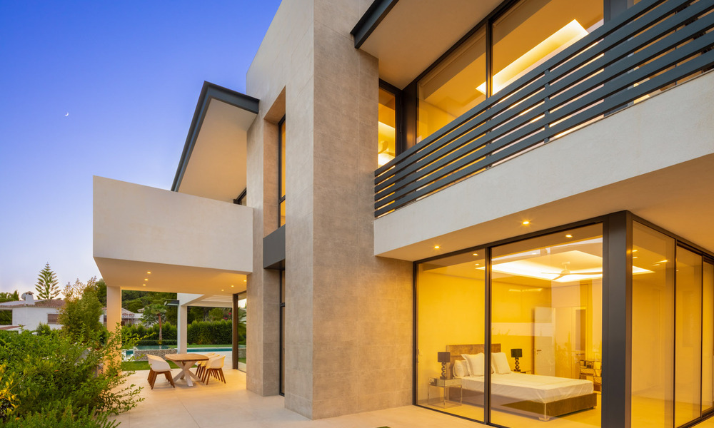 Impressionnante villa de luxe moderne avec vue imprenable sur la mer, à vendre dans une urbanisation recherchée de la Golden Mile de Marbella 44555