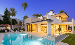 Impressionnante villa de luxe moderne avec vue imprenable sur la mer, à vendre dans une urbanisation recherchée de la Golden Mile de Marbella 44557 