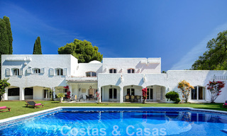 Villa andalouse de luxe unique à vendre dans un quartier très recherché de Nueva Andalucia à Marbella 44462 