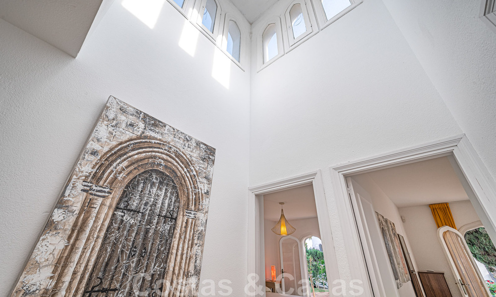 Villa andalouse de luxe unique à vendre dans un quartier très recherché de Nueva Andalucia à Marbella 44463